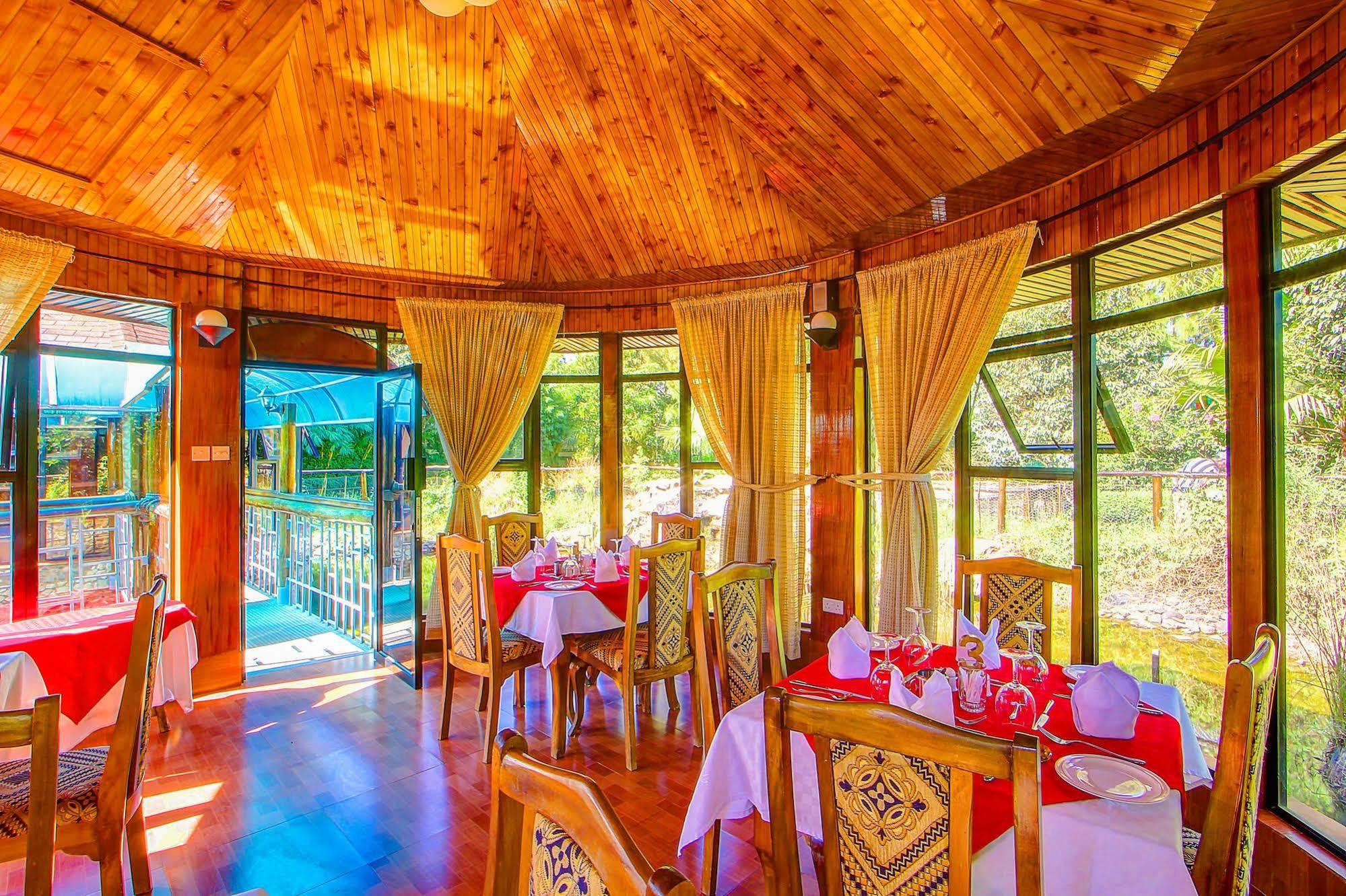 Poa Place Resort & Hotel - Where Nature Meets Comfort Eldoret Exteriör bild