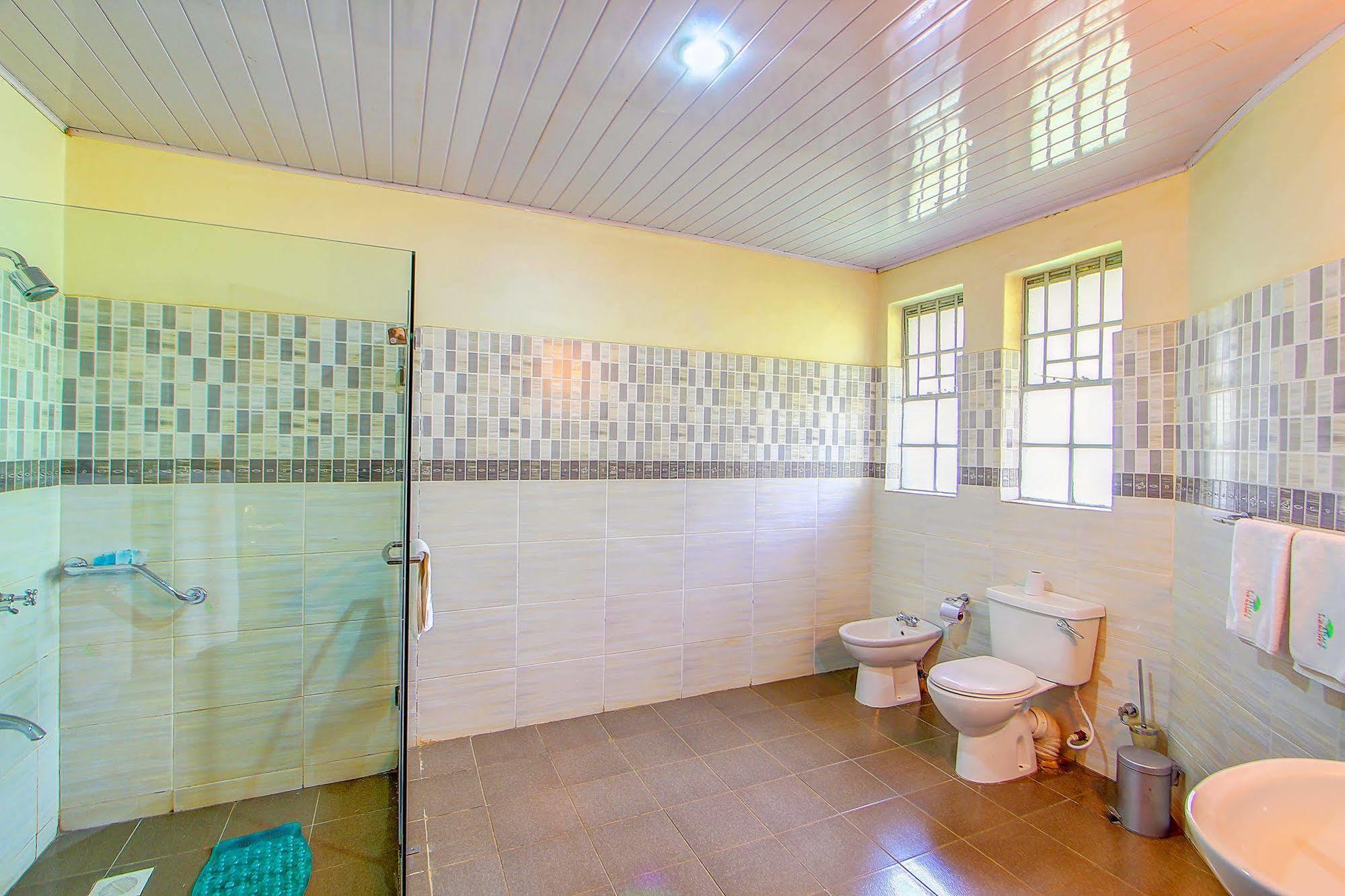 Poa Place Resort & Hotel - Where Nature Meets Comfort Eldoret Exteriör bild